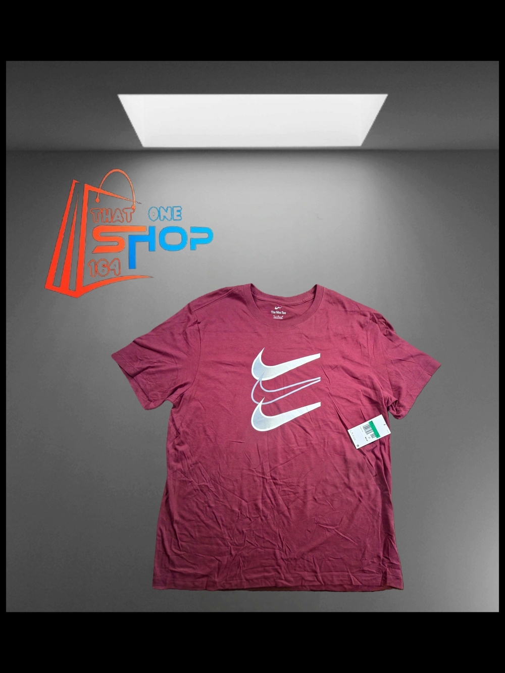 Nike Men's Triple Swoosh Short Sleeve T-Shirt Maroon Size XL
